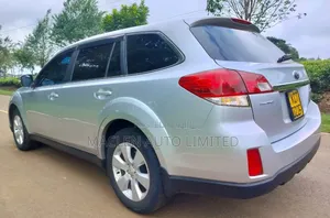 Subaru Outback 2011 Silver