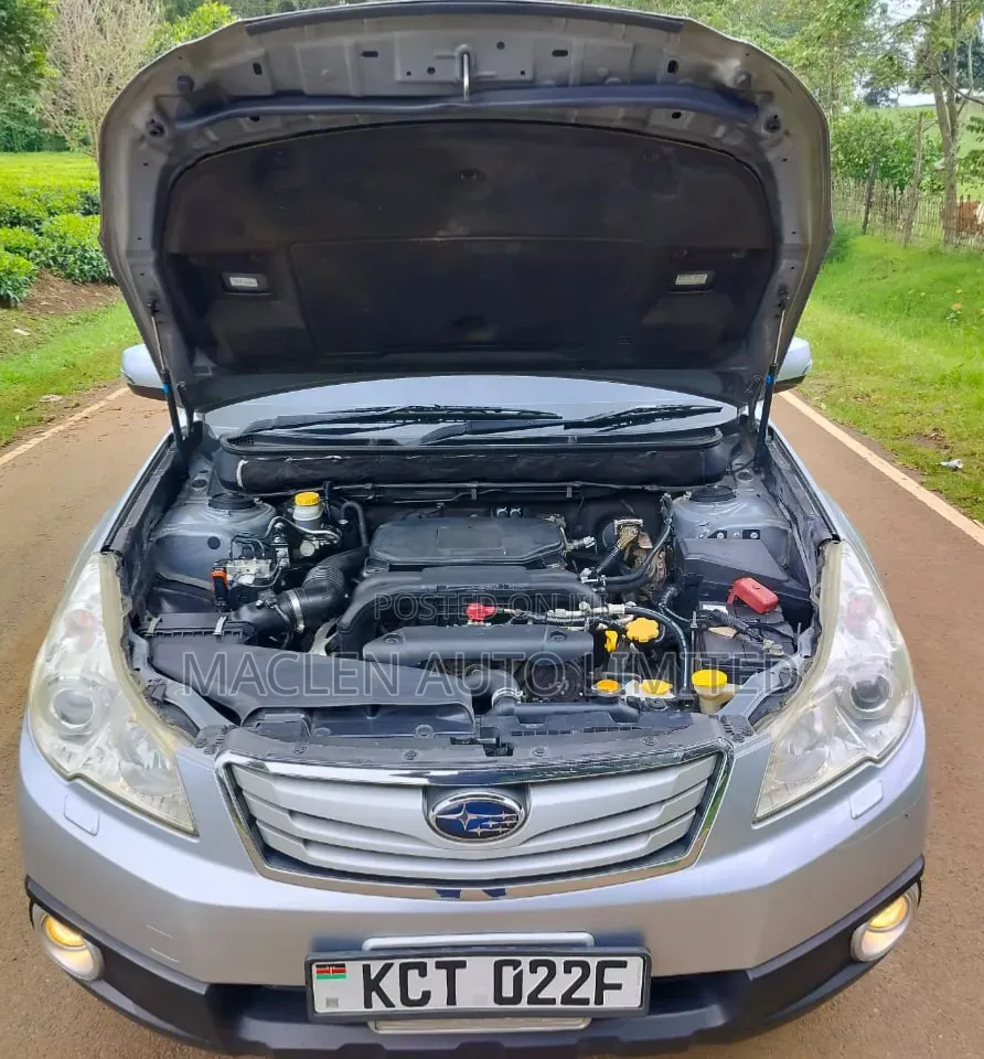 Subaru Outback 2011 Silver