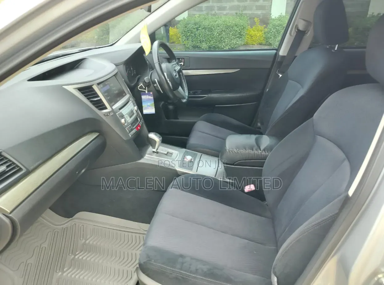Subaru Outback 2011 Silver
