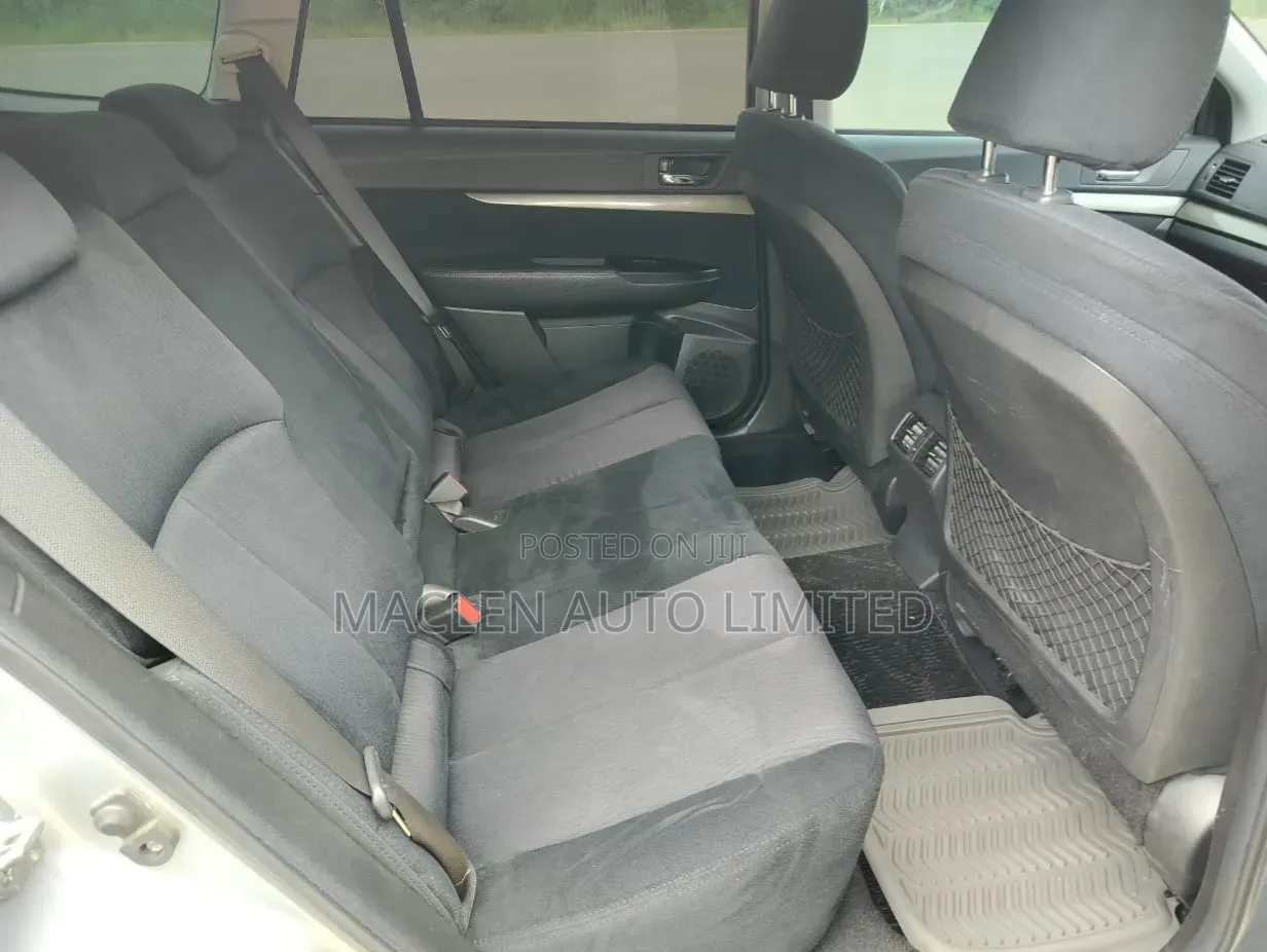 Subaru Outback 2011 Silver