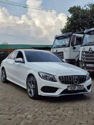 Mercedes-Benz C200 2017 White