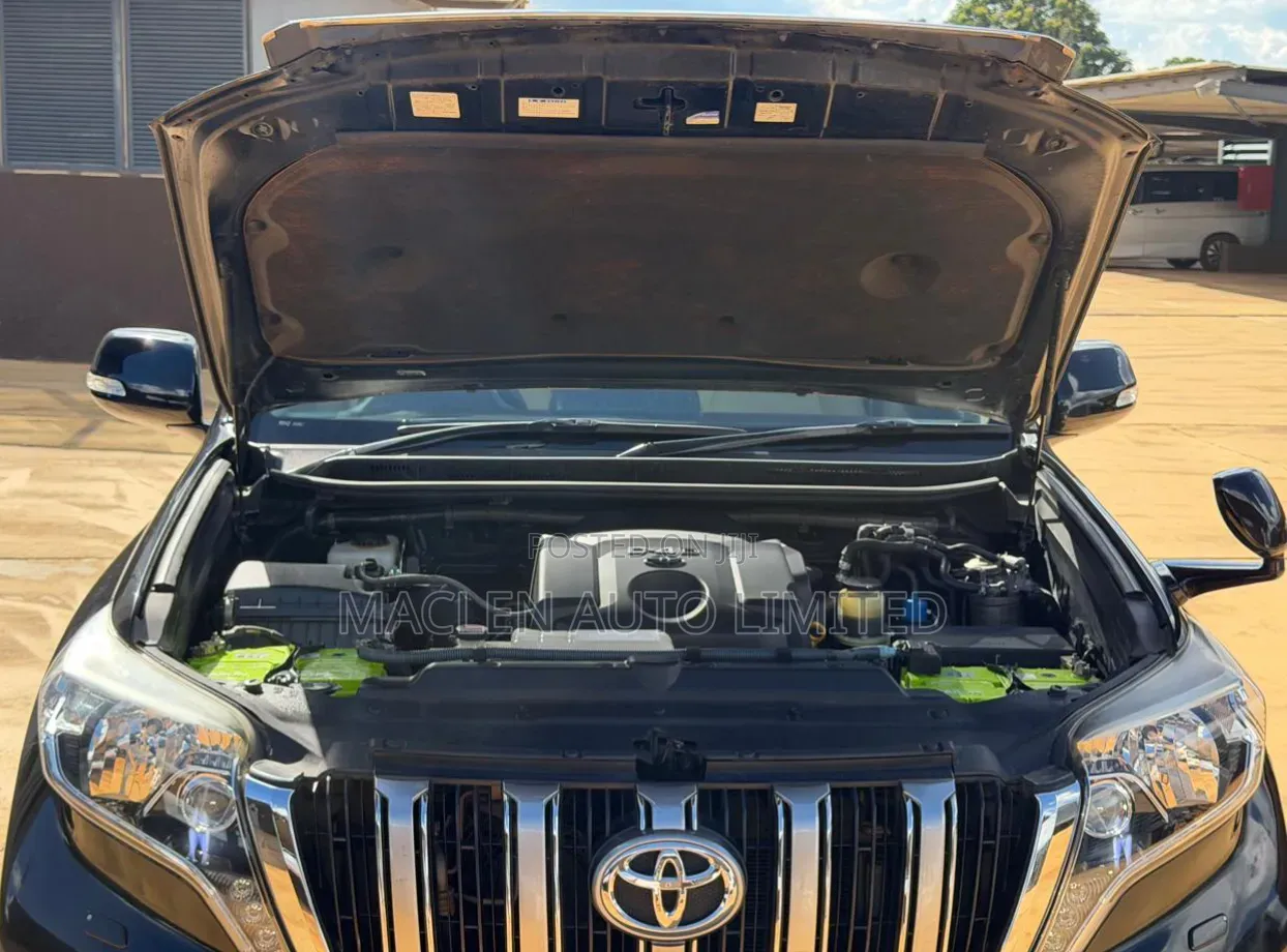 Toyota Land Cruiser Prado 2016 Black