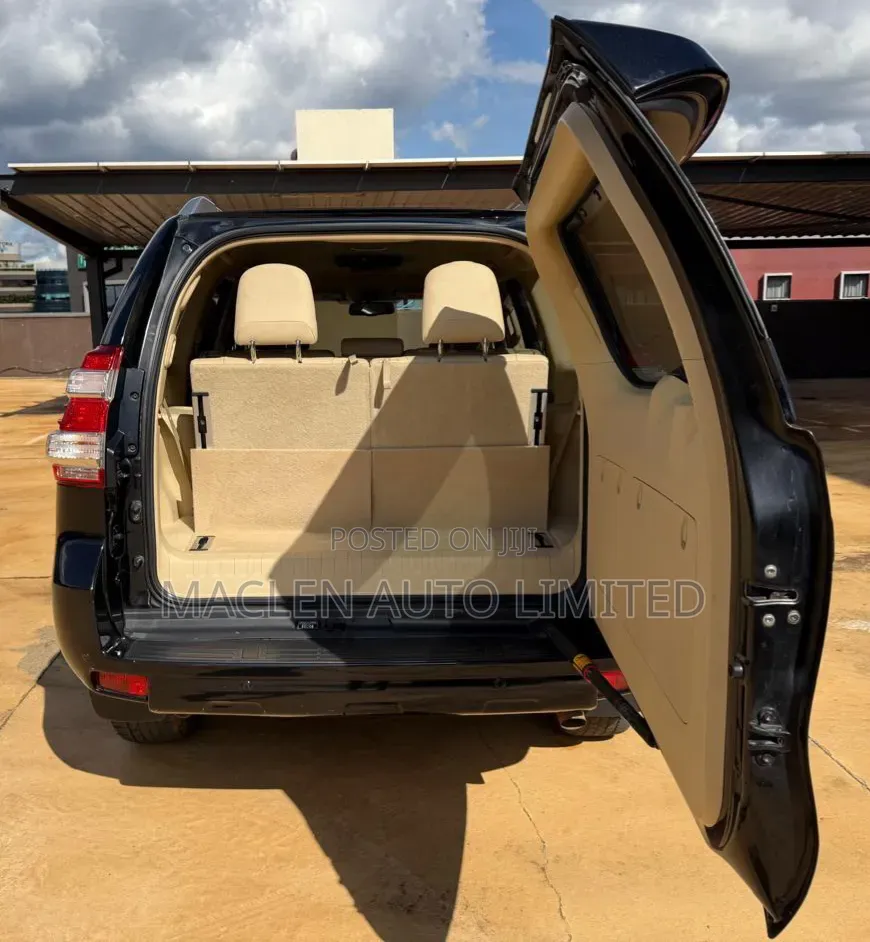Toyota Land Cruiser Prado 2016 Black