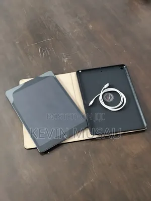 Apple iPad 10.2 (2021) 256 GB Gray