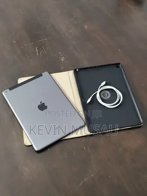 Apple iPad 10.2 (2021) 256 GB Gray