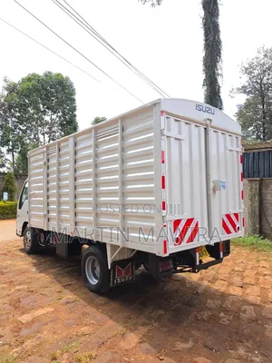 NKR Isuzu Closed