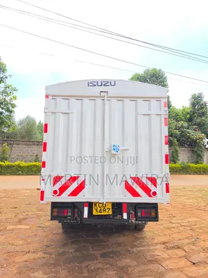 NKR Isuzu Closed