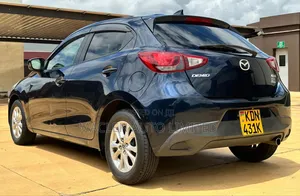 Mazda Demio 2016 Blue