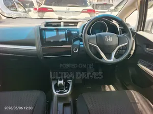Honda Fit 2018 Silver