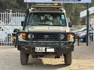 Toyota Land Cruiser 1995 Beige