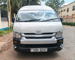 Toyota HiAce 2013