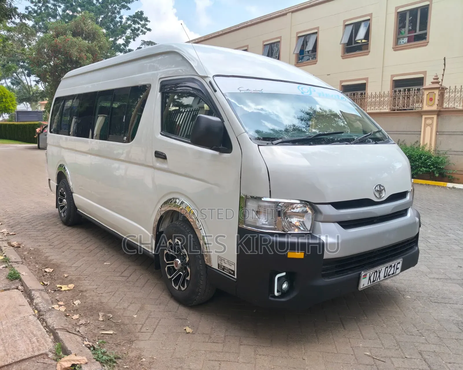 Toyota HiAce 2013