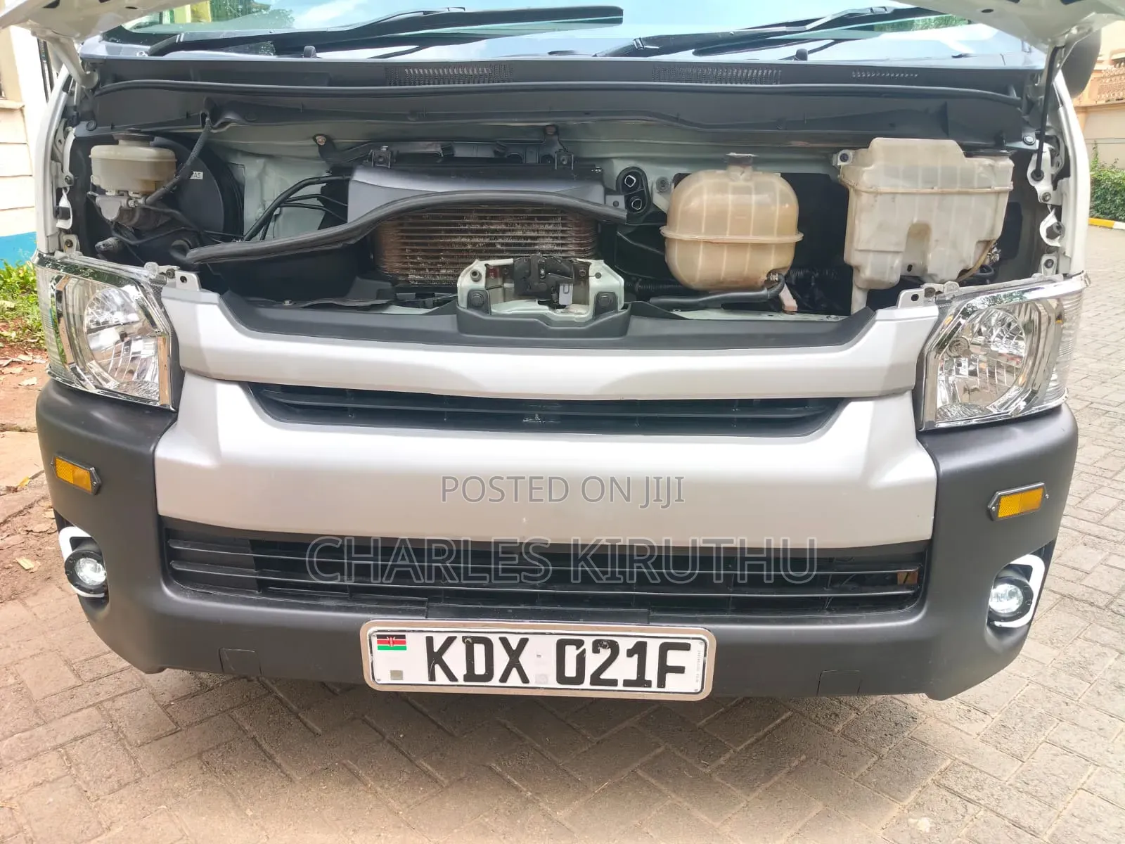 Toyota HiAce 2013