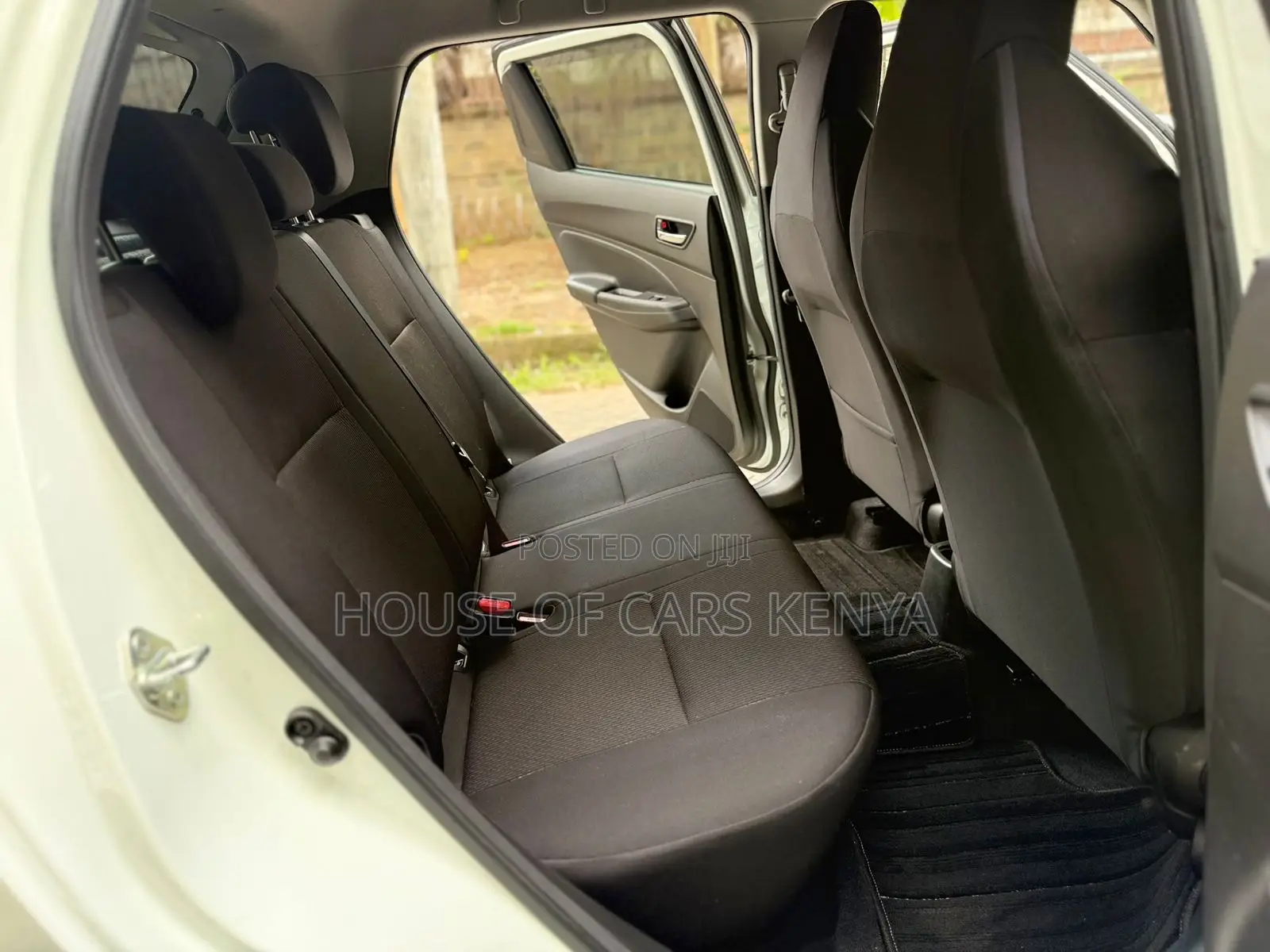 Suzuki Swift 2019 White