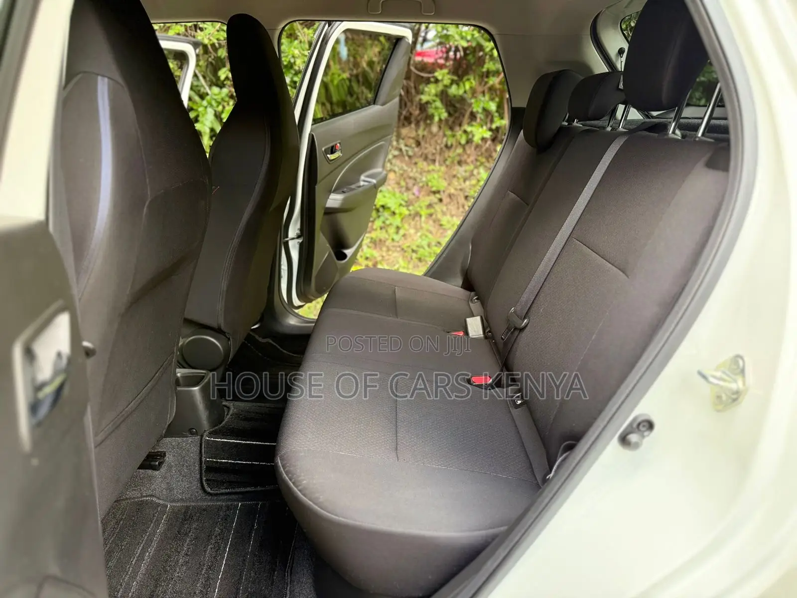 Suzuki Swift 2019 White