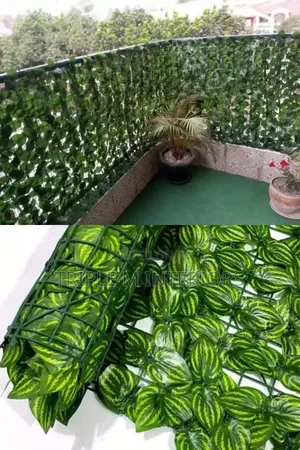 Green Horizon Balcony Divider