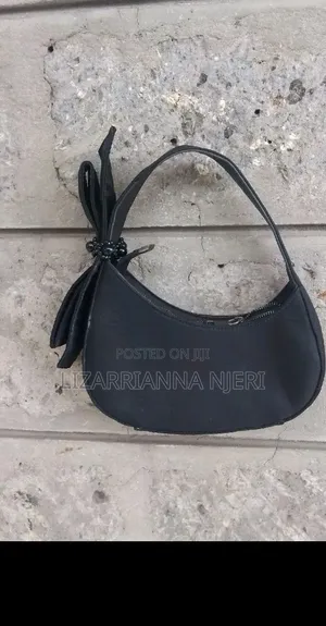 Liza Layer Luxe