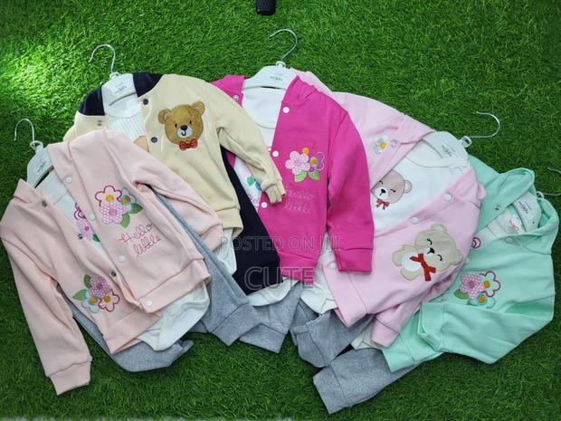 3-Piece Baby Outfit Set - Hooded, Long-Sleeve Onesie Trousers