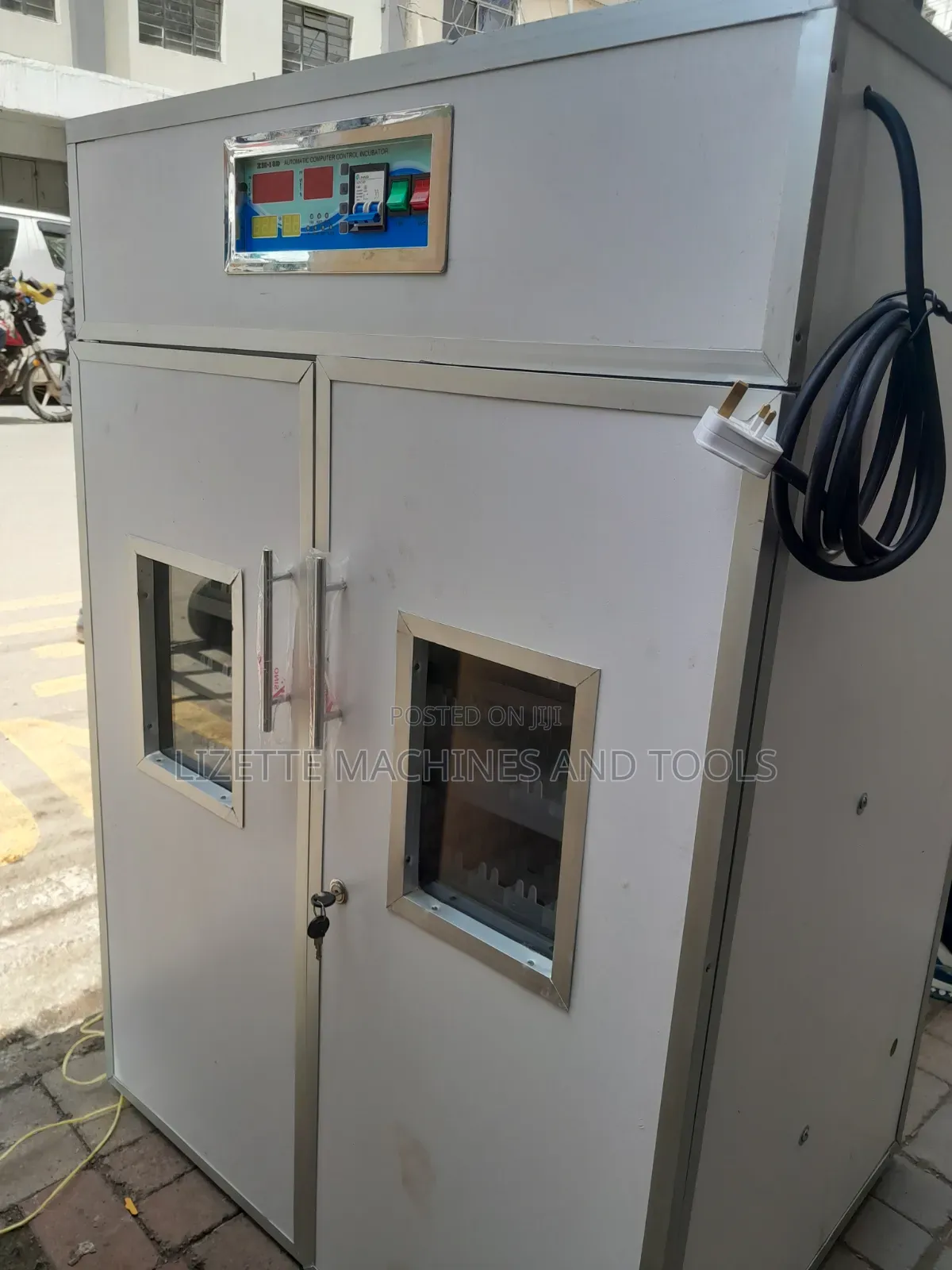 1056 Eggs Ac/Dc Automatic Incubator