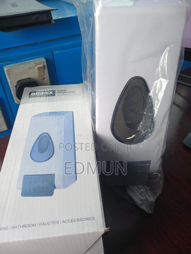 Manual Soap Dispenser 500ml - thumbnail 3