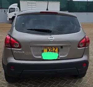 Nissan Dualis 2007 Brown
