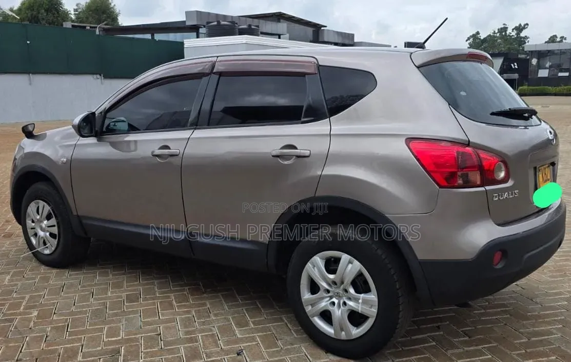 Nissan Dualis 2007 Brown