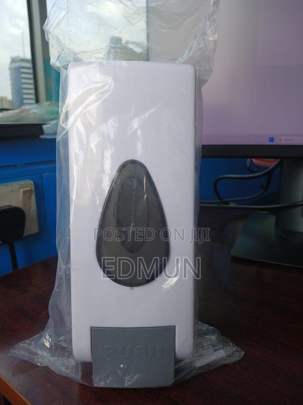 Manual Soap Dispenser 500ml - thumbnail 6