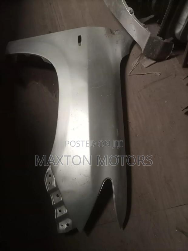 Lexus 570 2008 Wing Fender