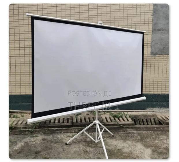 Tripod Projector Screens Available for Sale