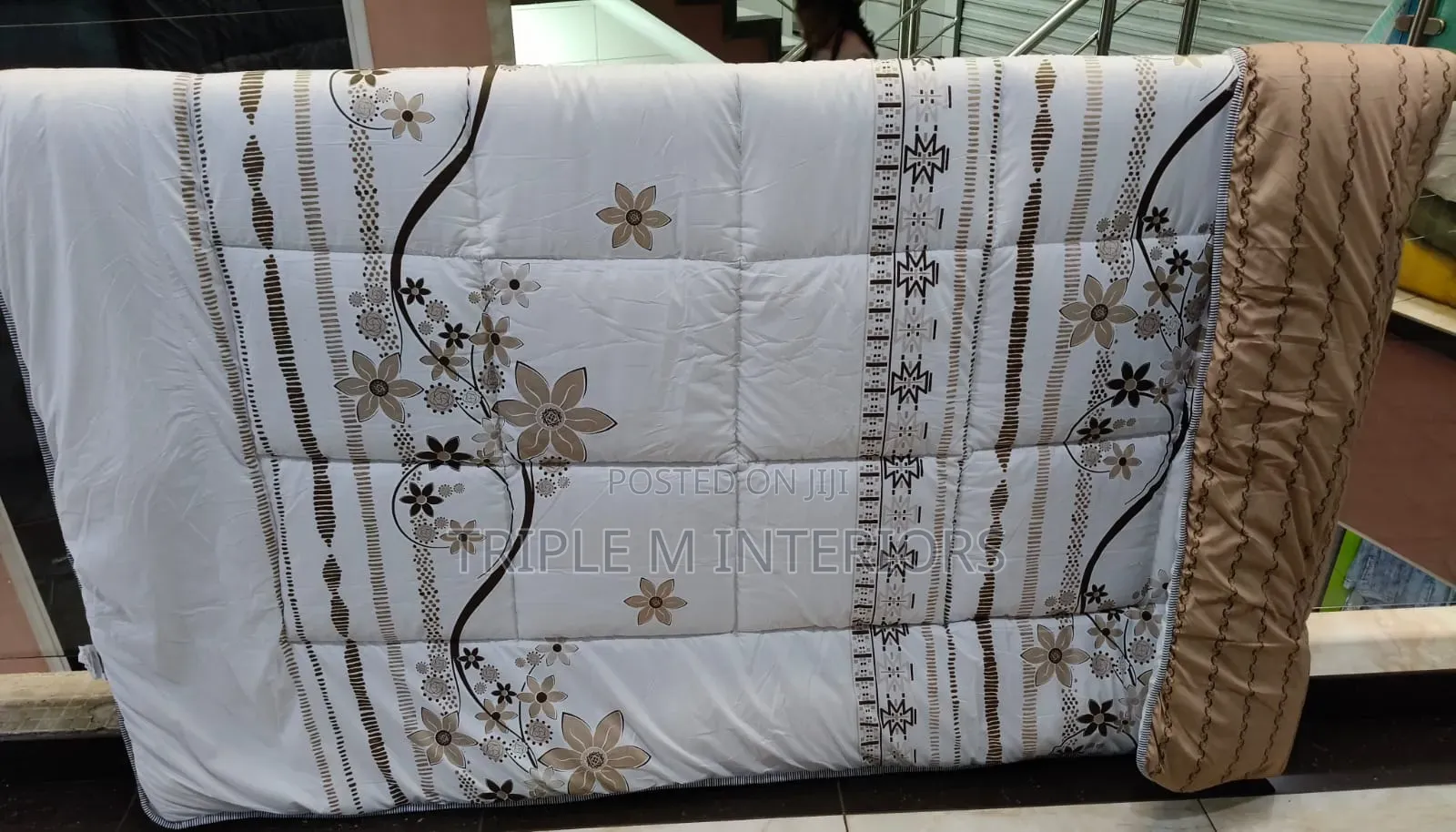 Finest Bonded Fabric Comforters