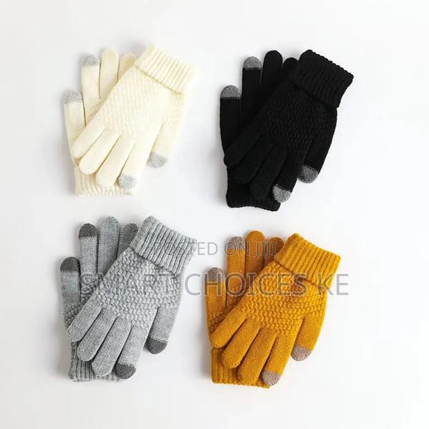 Winter Warm Touchscreen Gloves - thumbnail 3