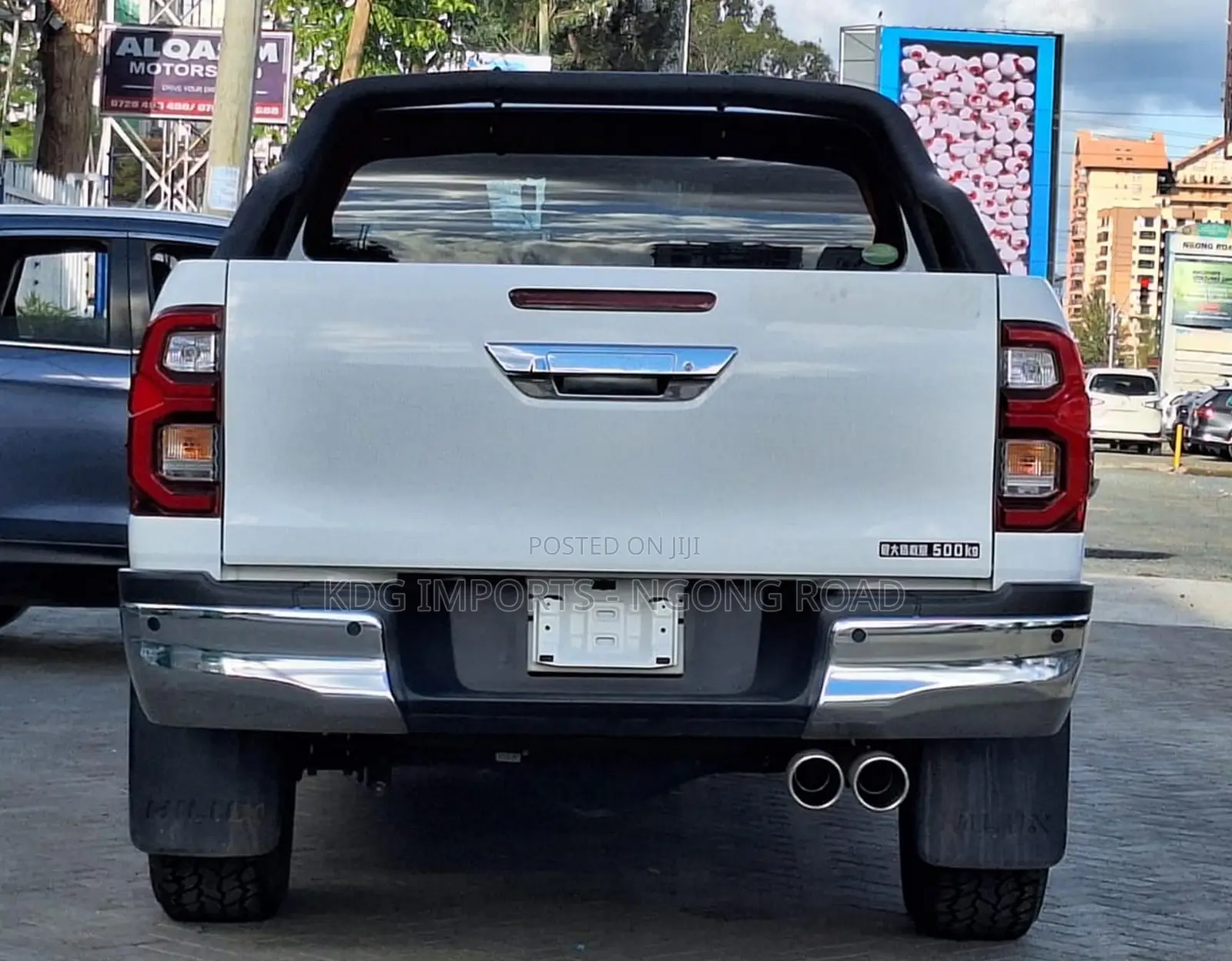 Toyota Hilux 2021 White