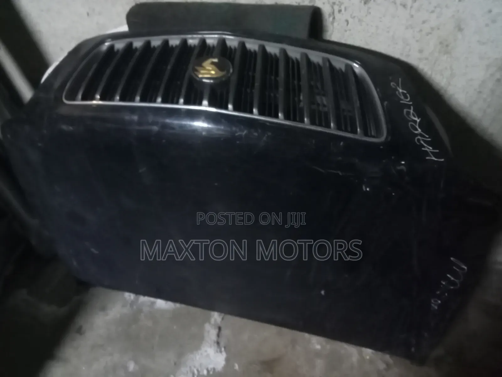 Harrier Mu15 Bonnet With Grille Assy