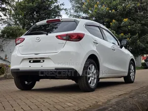 Mazda 2 2020 Pearl