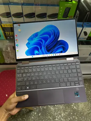 New Laptop HP Spectra 13 16GB Intel Core i7 SSD 512GB