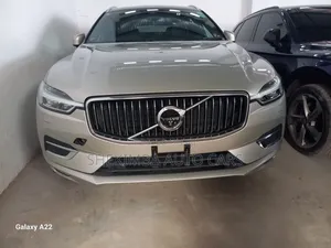 Volvo XC60 2020 Gold