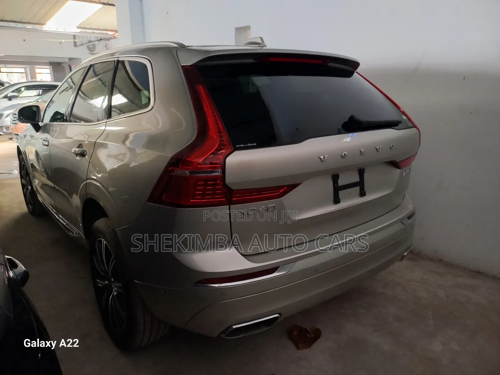 Volvo XC60 2020 Gold