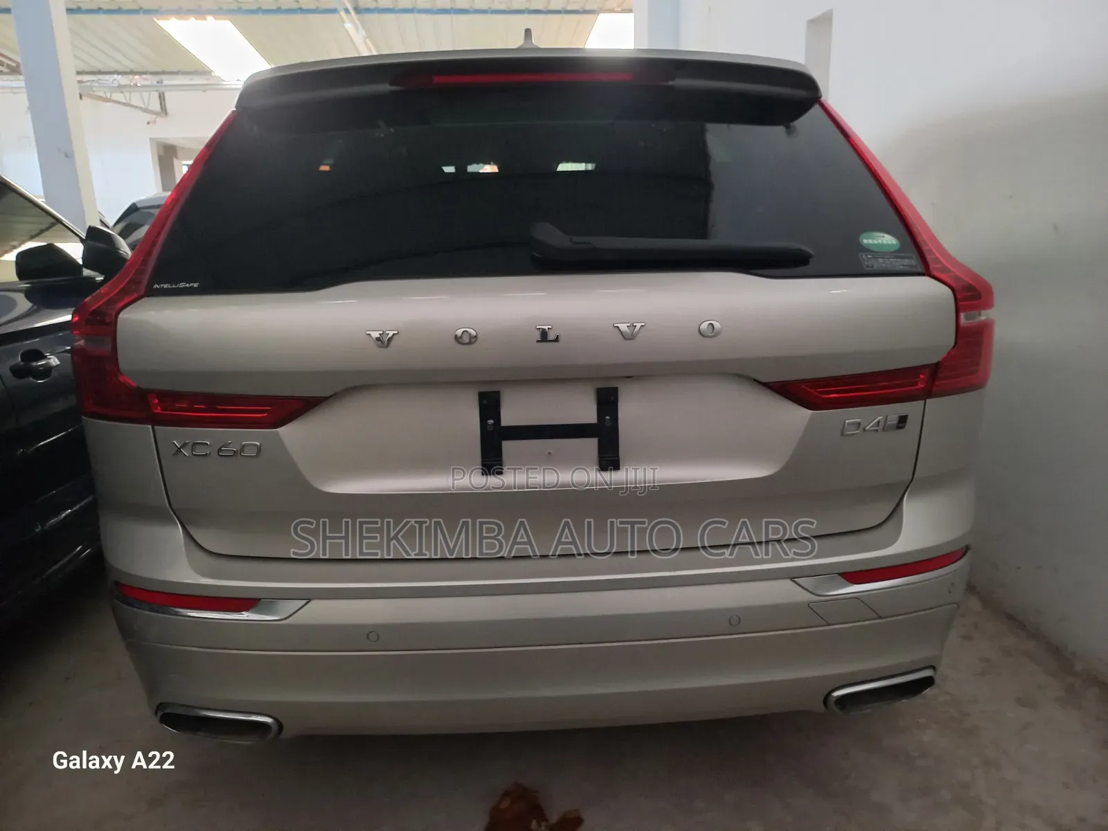 Volvo XC60 2020 Gold