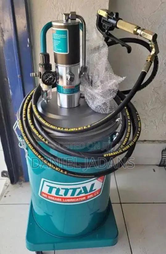 Brand New Affordable/Total 30l Air Grease Lubricator