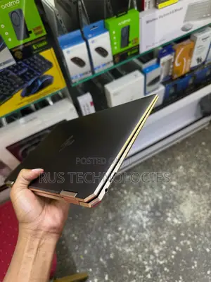 New Laptop HP Spectra 13 16GB Intel Core i7 SSD 512GB