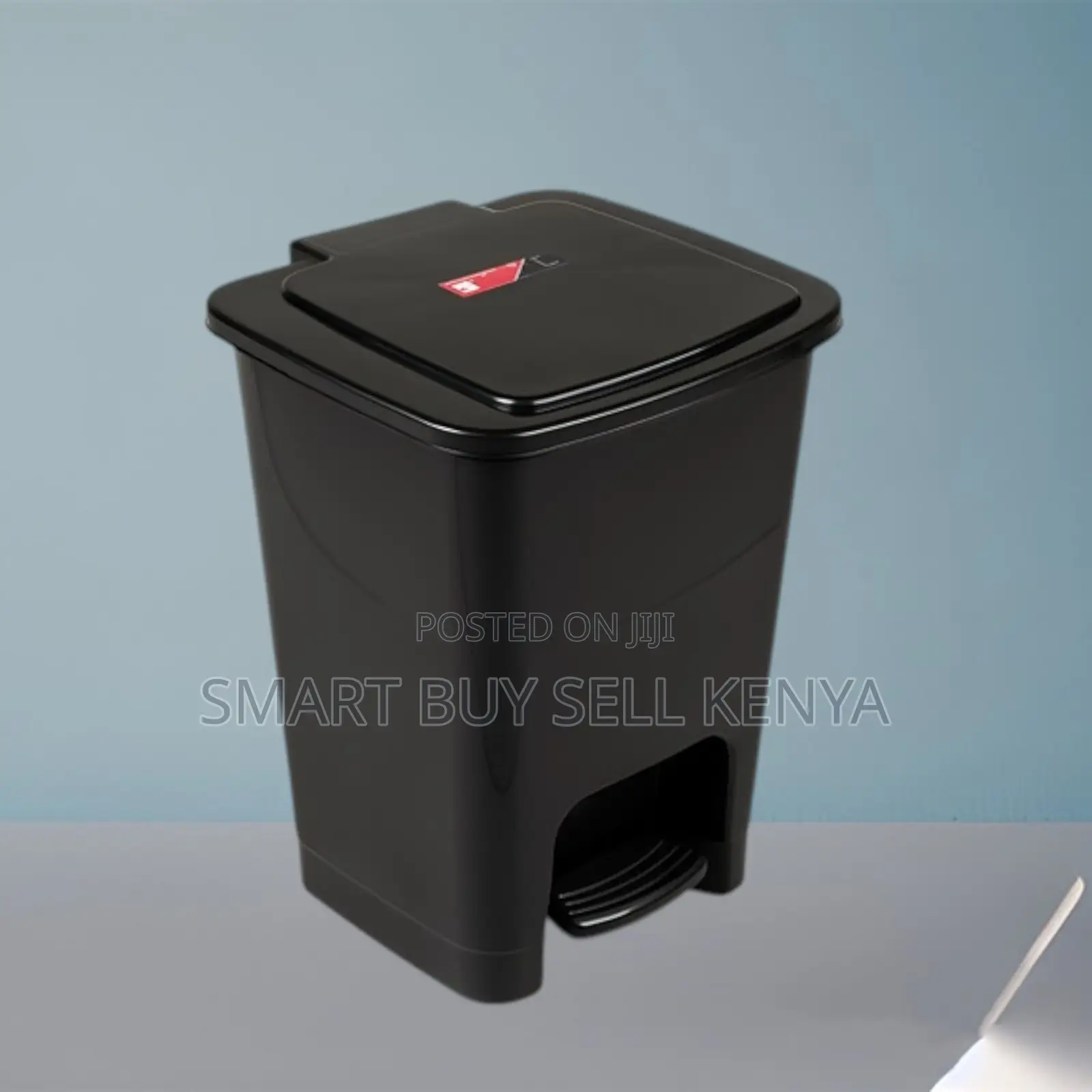 Durable Hands-Free 30l Hard Plastic Step Pedal Waste Bin