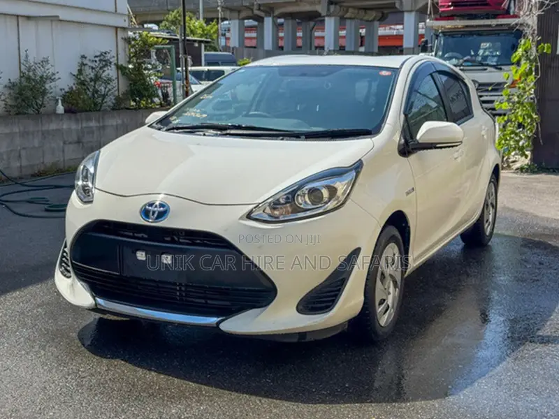 Toyota Aqua 2019 White