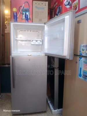 Top Freezer Refrigerator (Samsung)