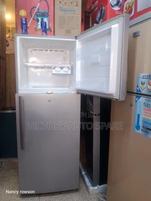Top Freezer Refrigerator (Samsung)