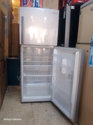 Clean Samsung Fridge (Gray)