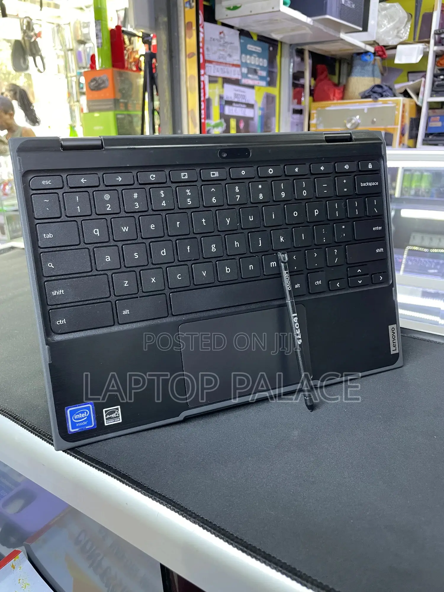 Laptop Lenovo 500e 4GB Intel Celeron SSD 60GB