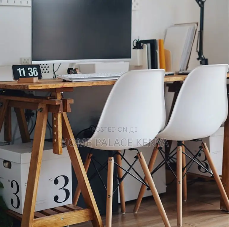 Eames Chair: Modern Eames Style DSW Dining Chair