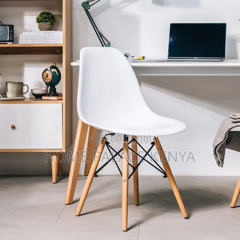 Eames Chair: Modern Eames Style DSW Dining Chair