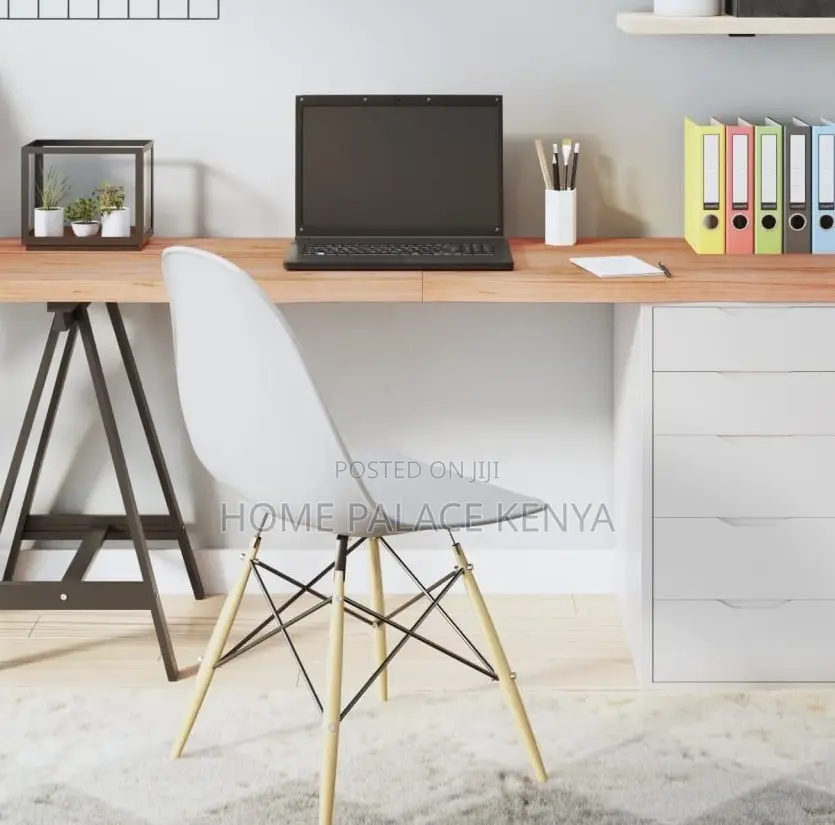 Eames Chair: Modern Eames Style DSW Dining Chair