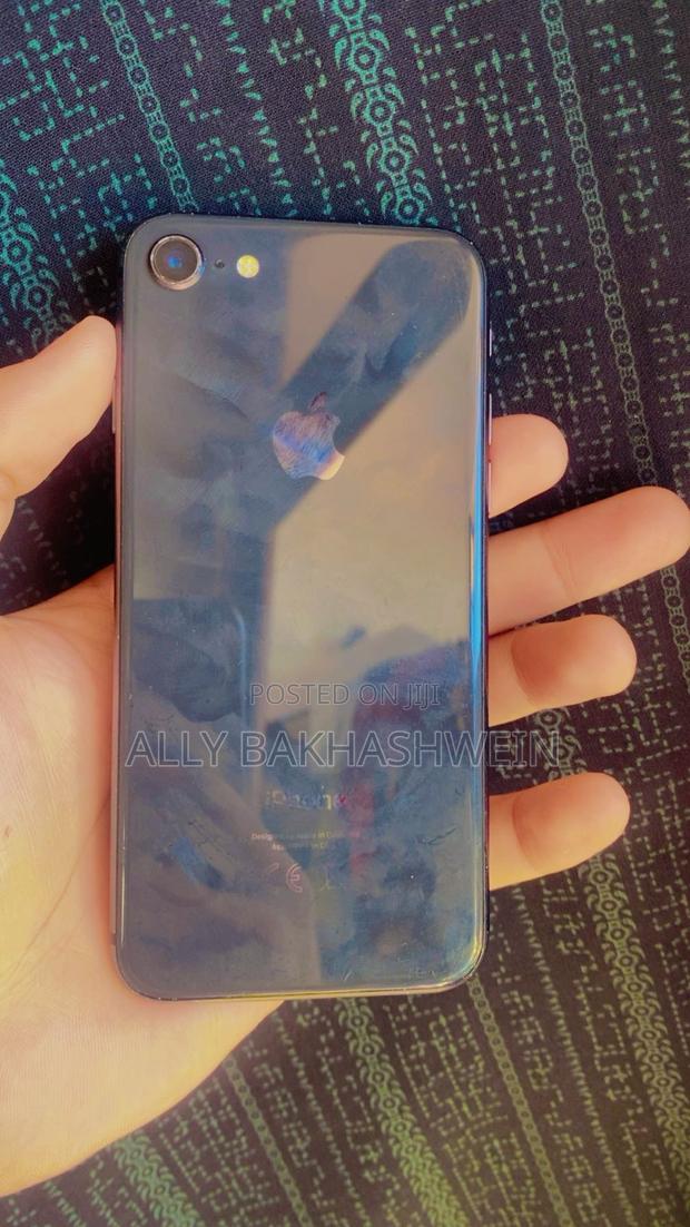 Apple iPhone 8 256 GB Black - thumbnail 3
